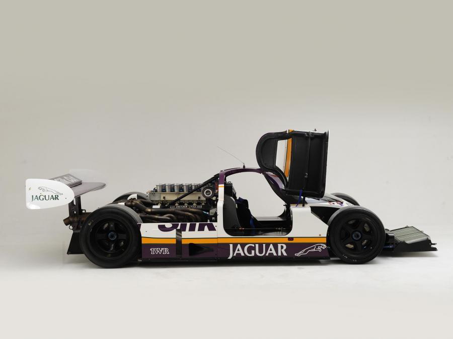  Jaguar XJR8 1987 года  (фото 8 из 16)